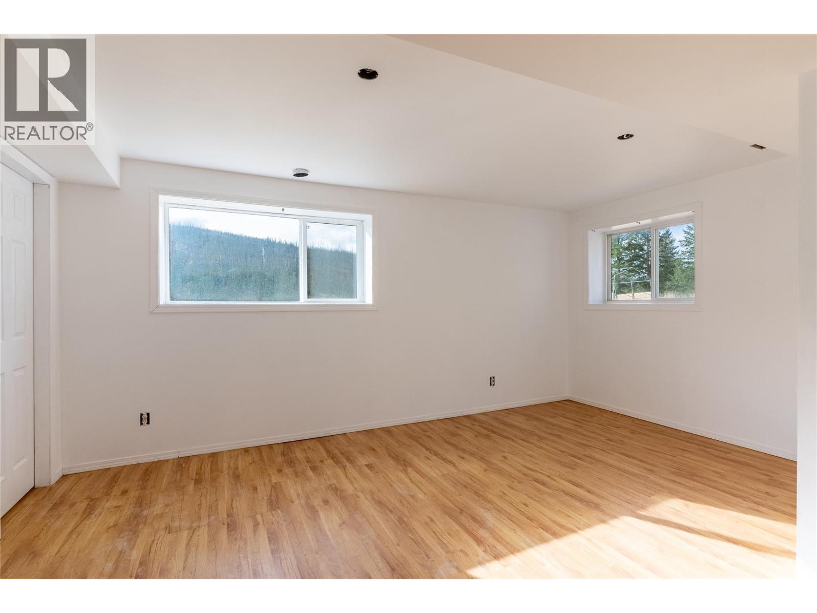 1424 LOON LAKE Road, Loon Lake