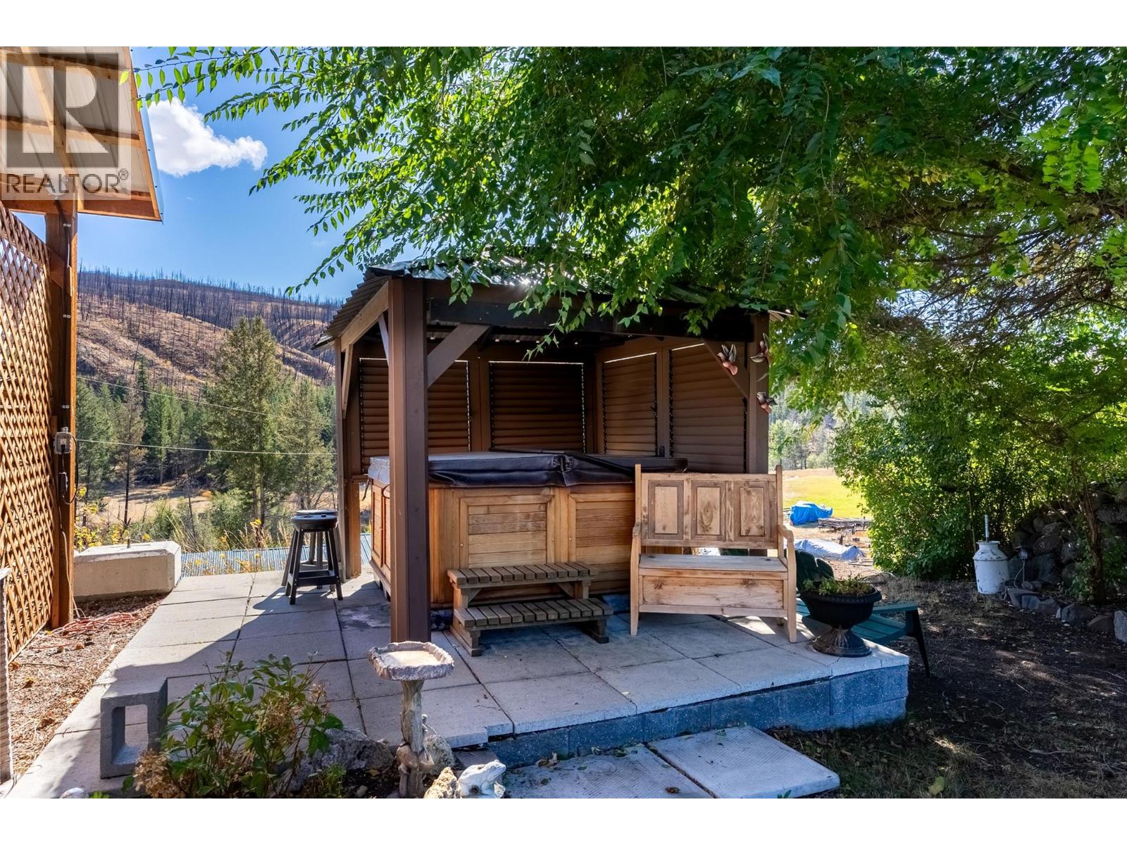 1424 LOON LAKE Road, Loon Lake