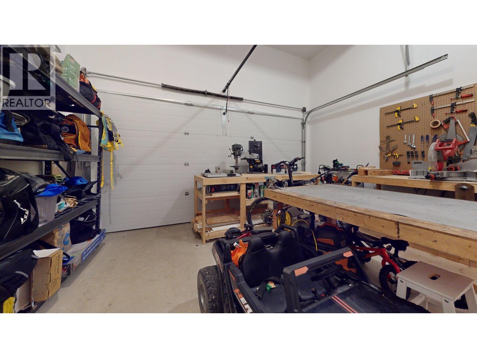 39212 CARDINAL DRIVE, Squamish