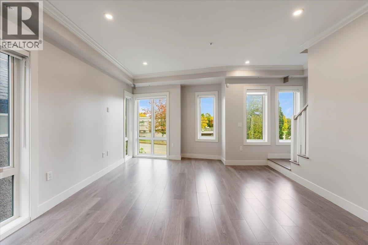 7553 OAK STREET, Vancouver