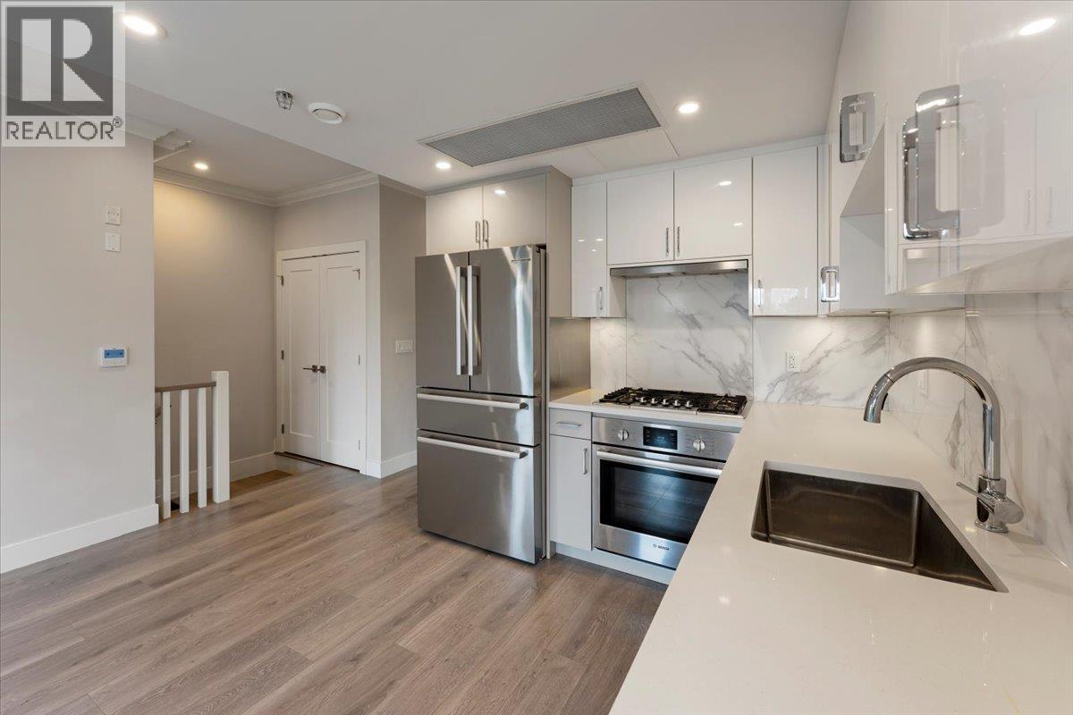 7553 OAK STREET, Vancouver