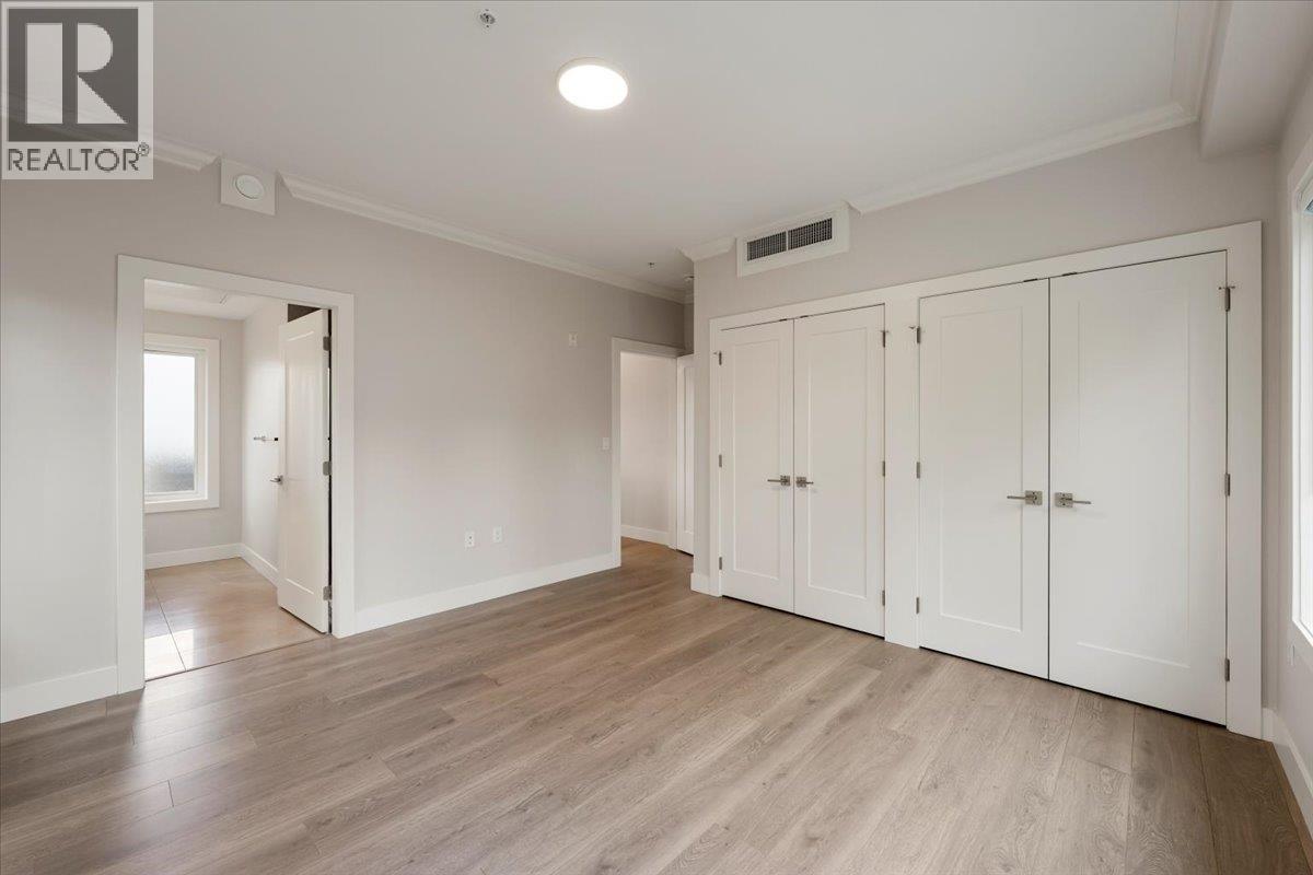 7553 OAK STREET, Vancouver