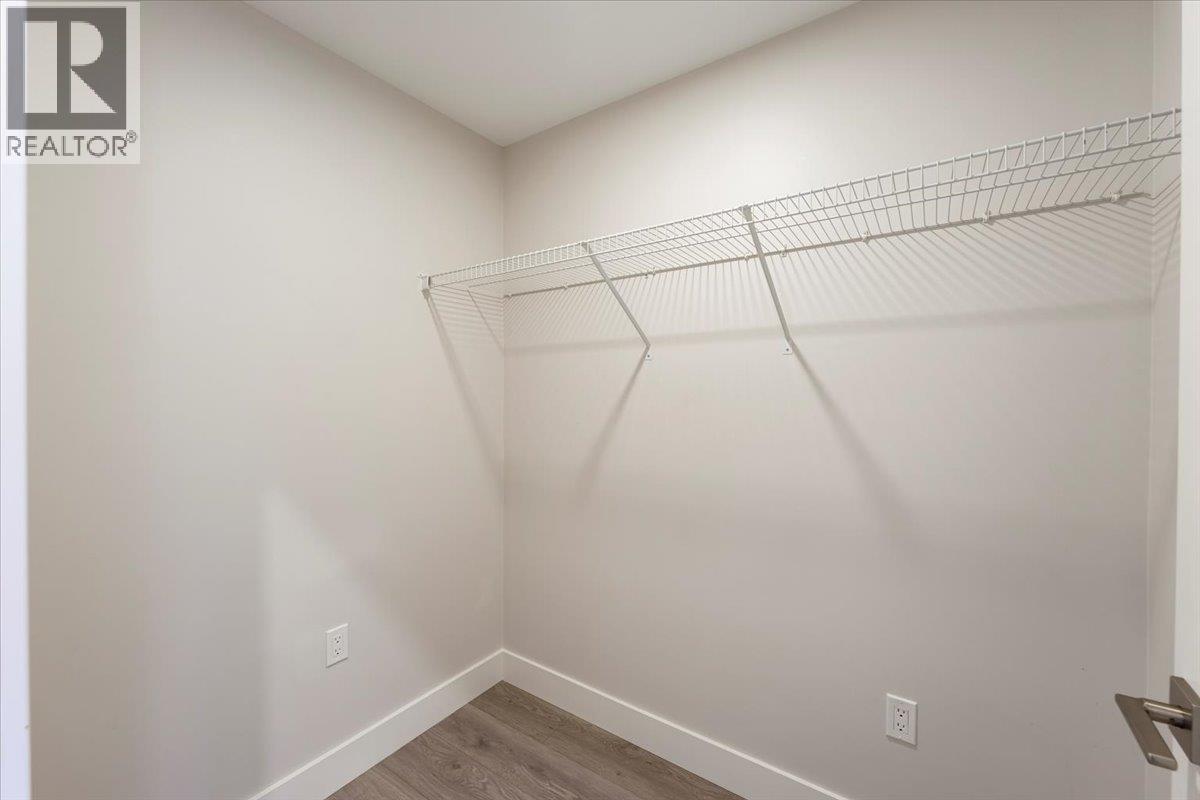 7553 OAK STREET, Vancouver