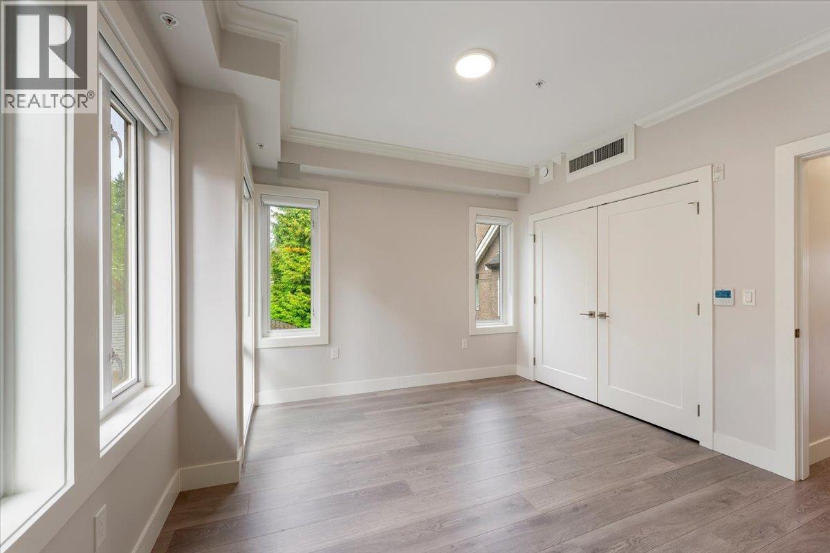 7553 OAK STREET, Vancouver