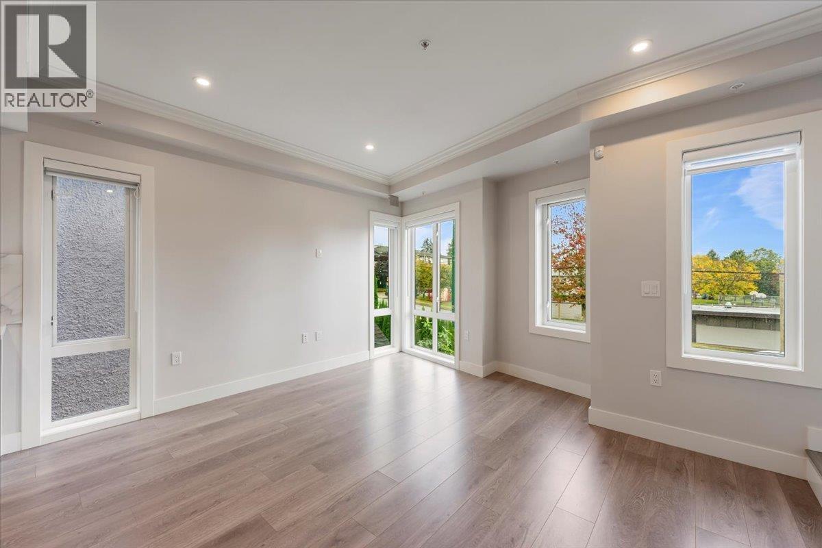 7553 OAK STREET, Vancouver
