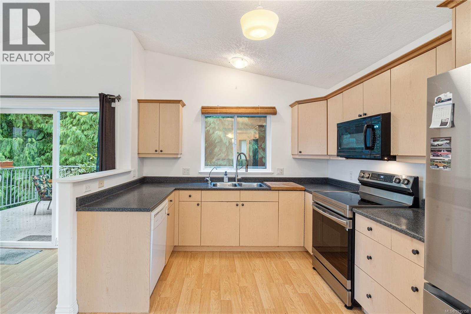 1684 Lailah's Loop, Qualicum Beach