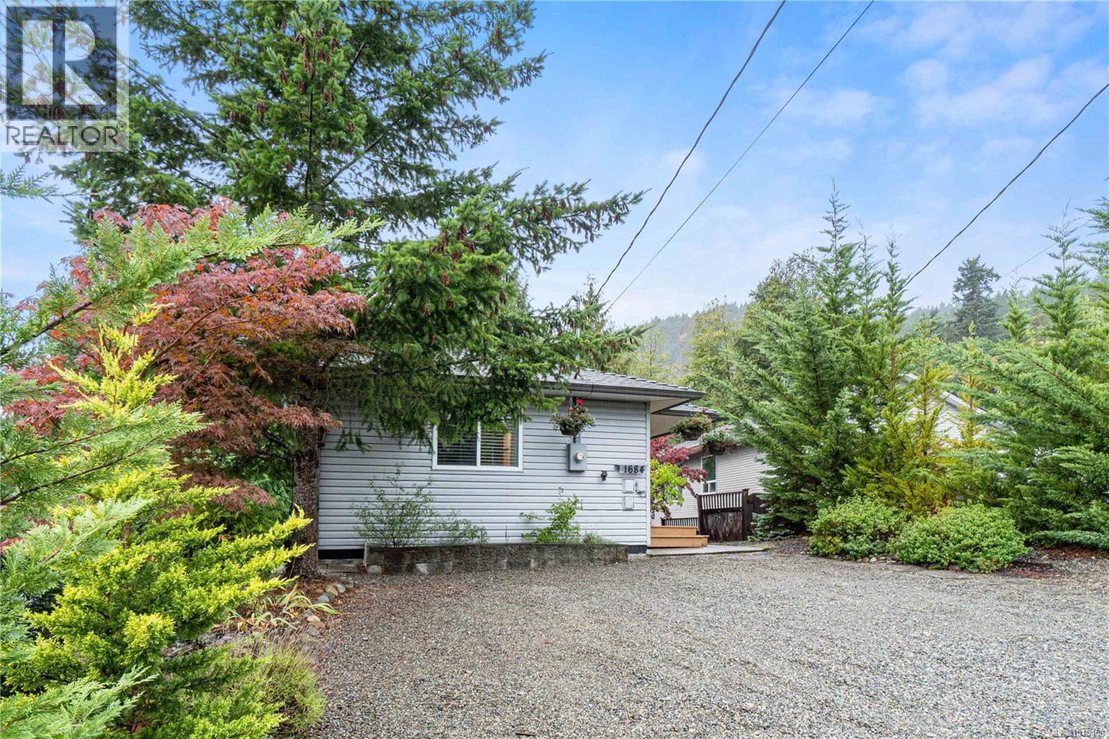 1684 Lailah's Loop, Qualicum Beach