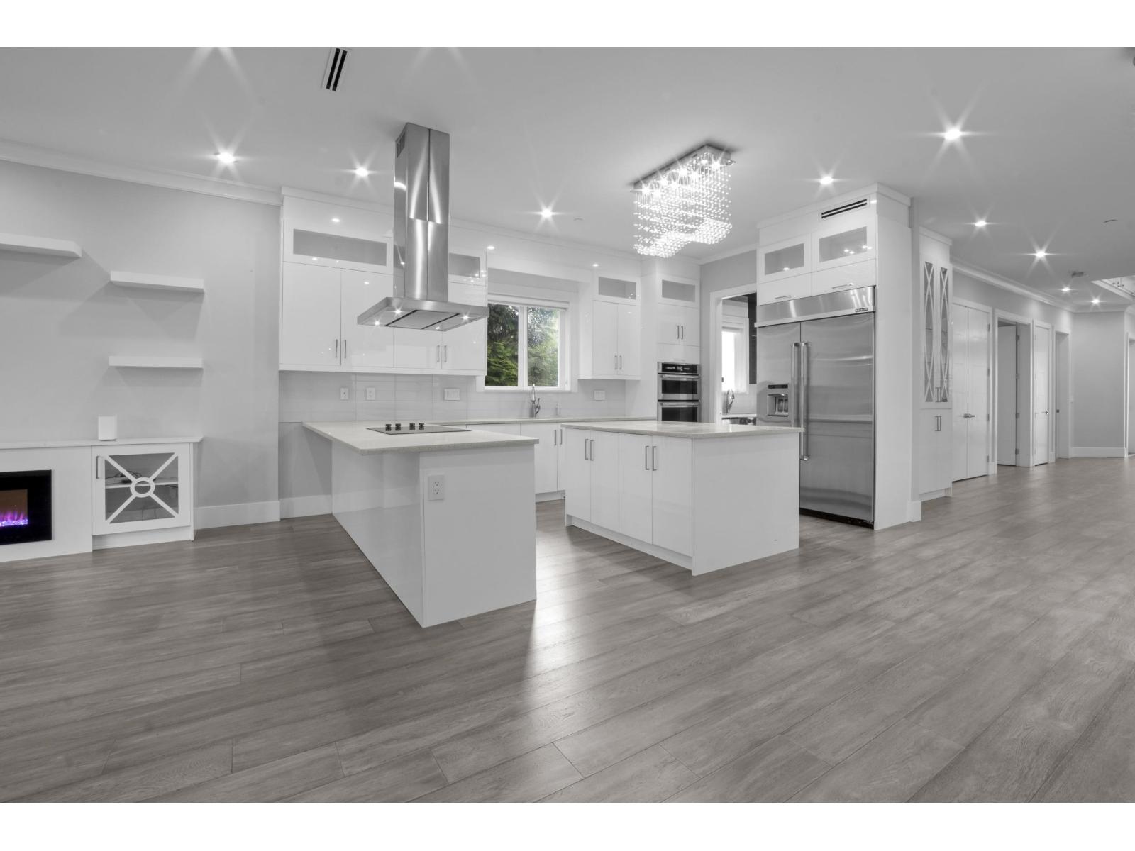 15890 RUSSELL AVENUE, White Rock