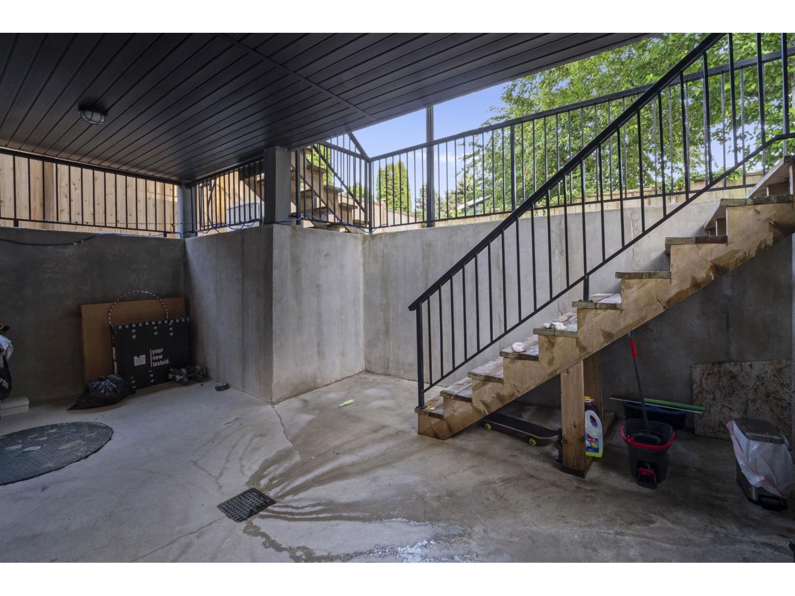 15890 RUSSELL AVENUE, White Rock