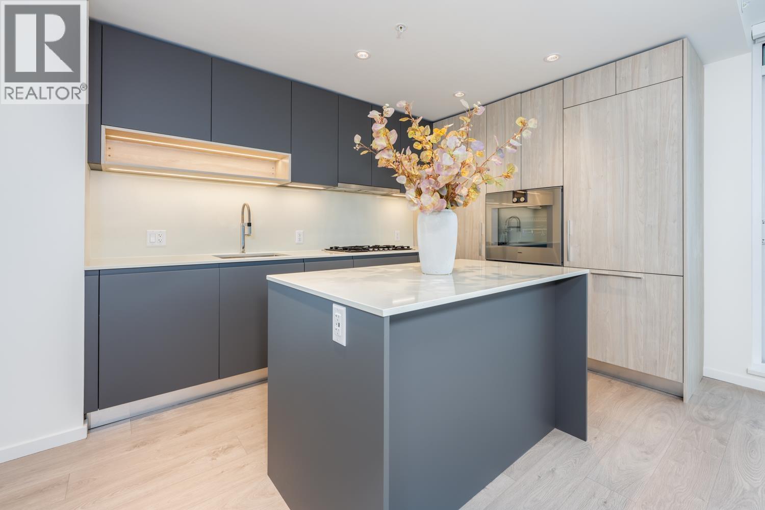 #931-6600 MINORU Boulevard, Richmond
