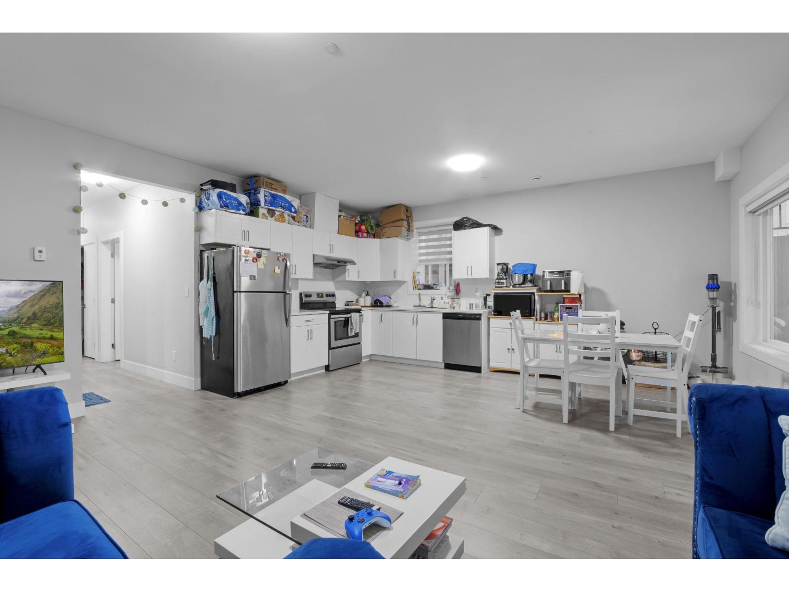 15890 RUSSELL AVENUE, White Rock