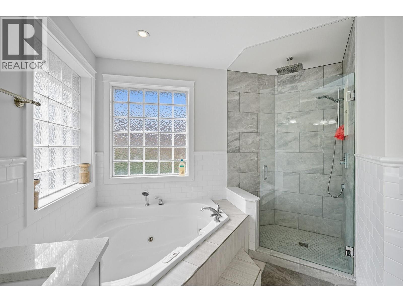2014 MUIRFIELD Road, Kamloops