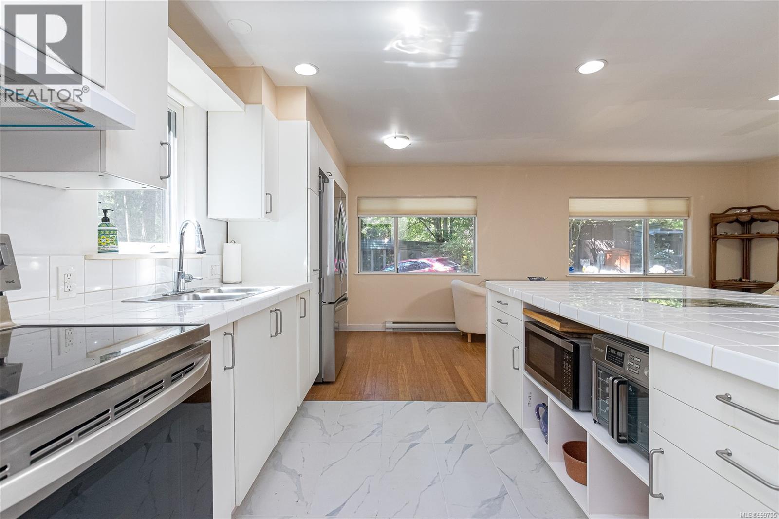 50 2500 Florence Lake Road, Langford