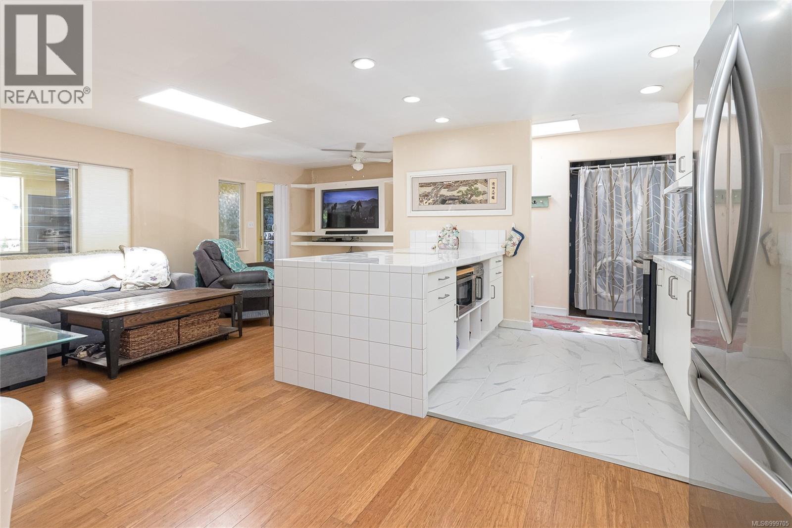 50 2500 Florence Lake Road, Langford