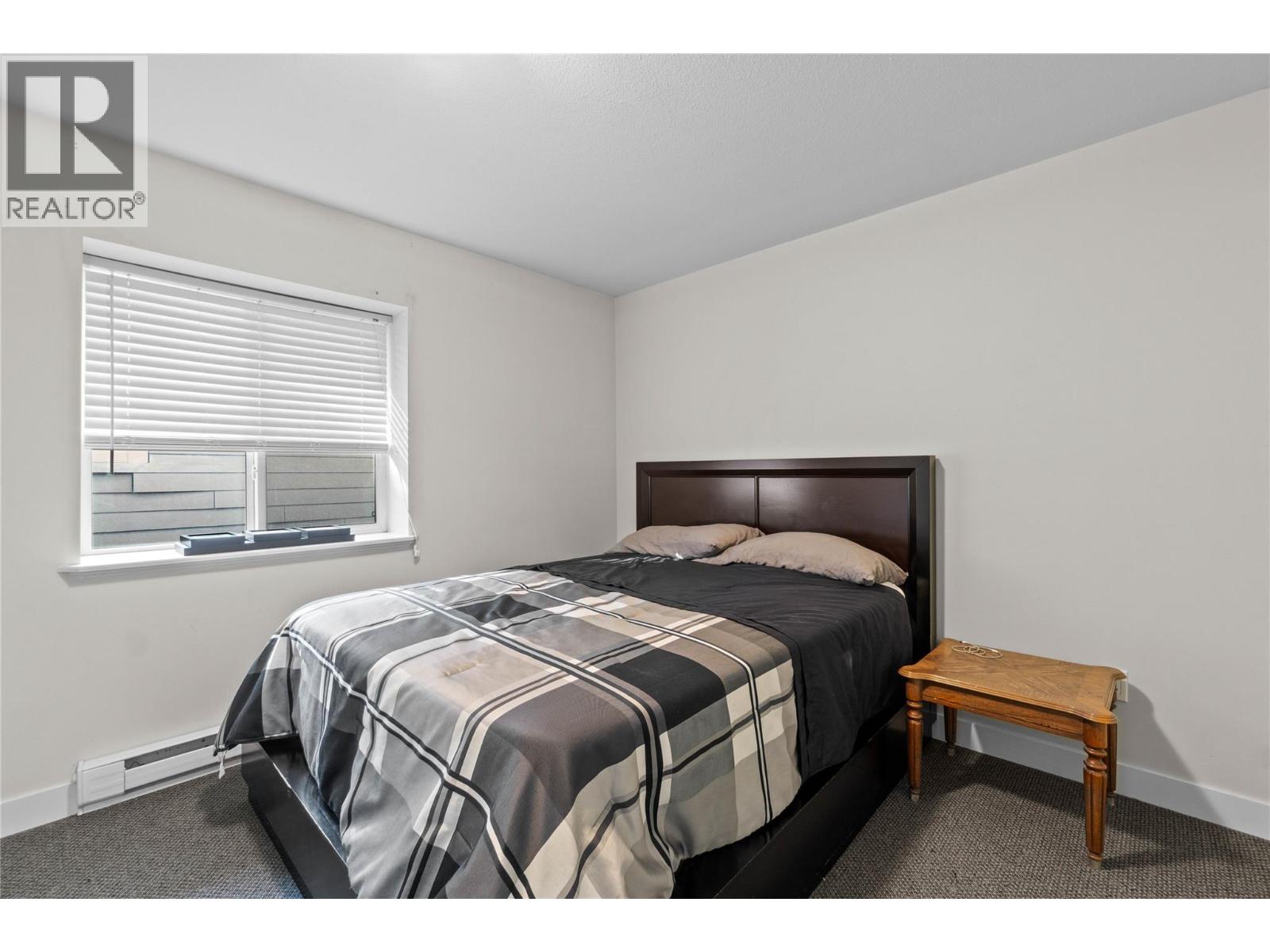 725 Trans Canada Highway, Sicamous
