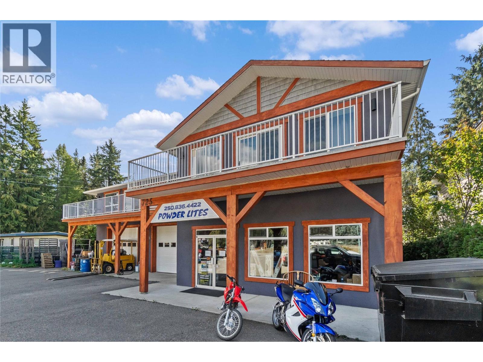 725 Trans Canada Highway, Sicamous