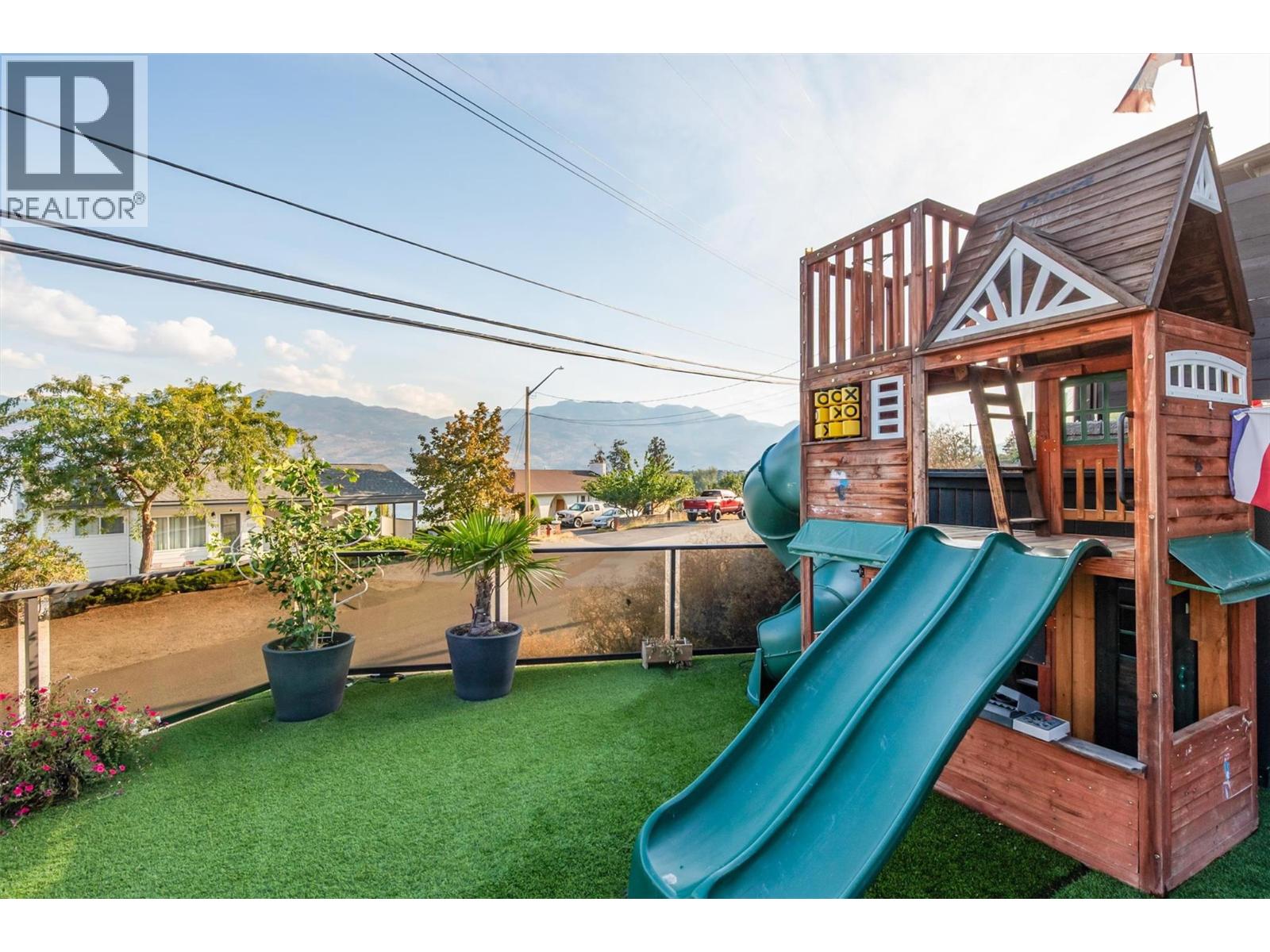 3961 Beachview Drive E, West Kelowna