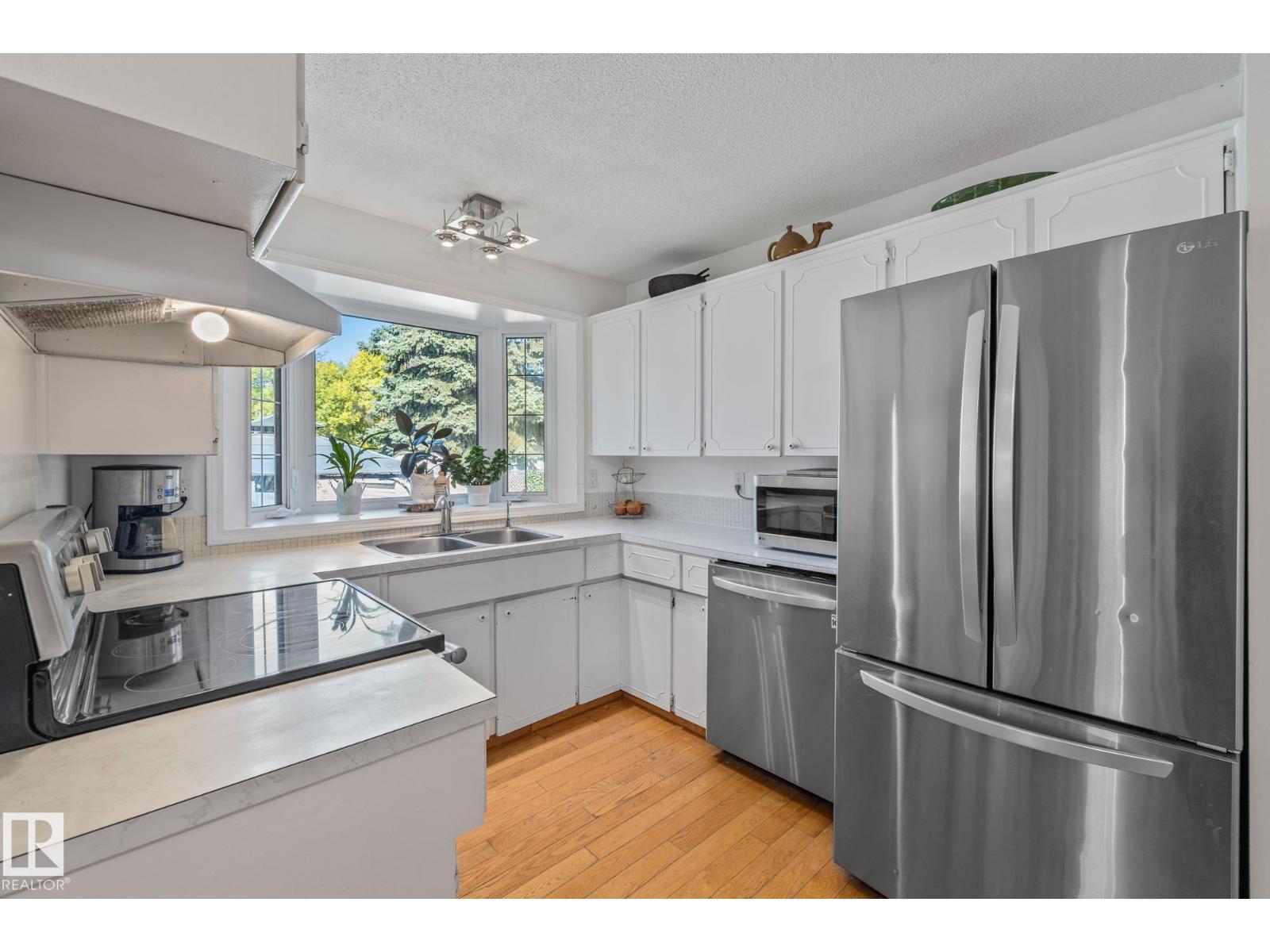 18 BURNHAM AVENUE, St. Albert, Alberta
