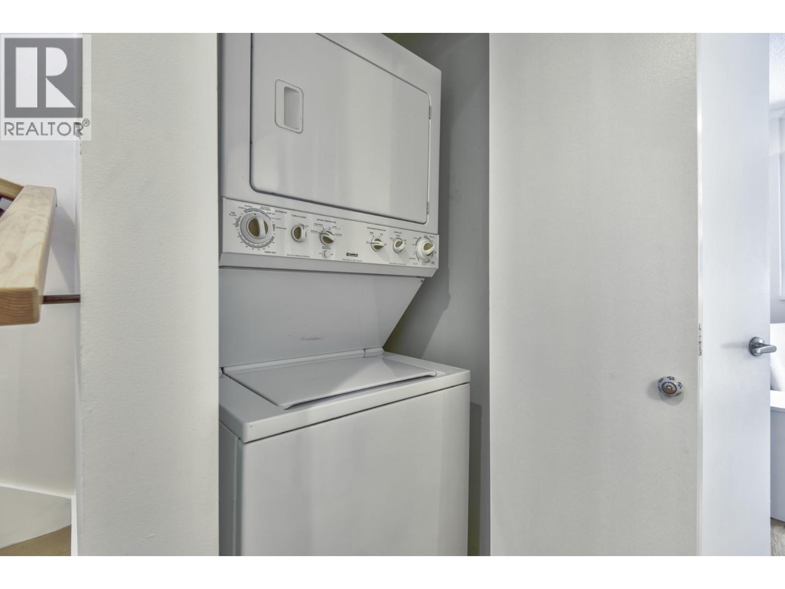 15 939 W 7TH AVENUE, Vancouver