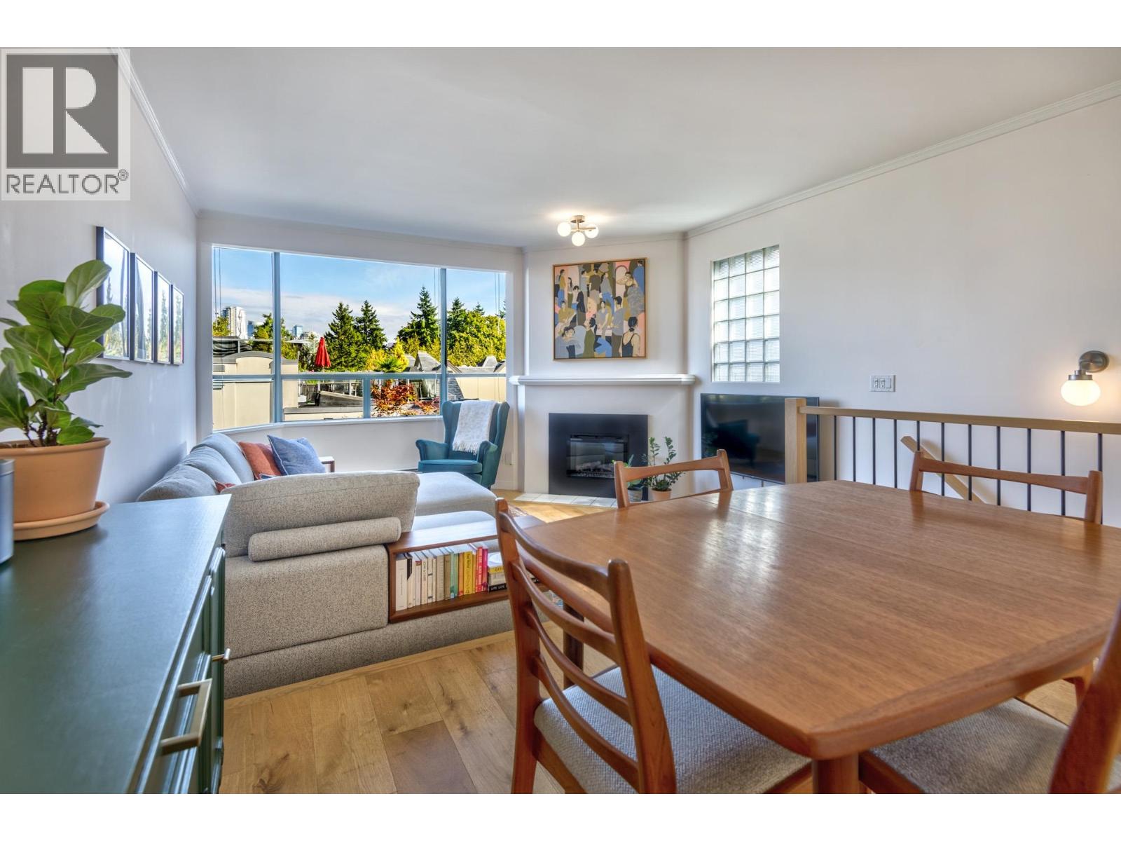 15 939 W 7TH AVENUE, Vancouver