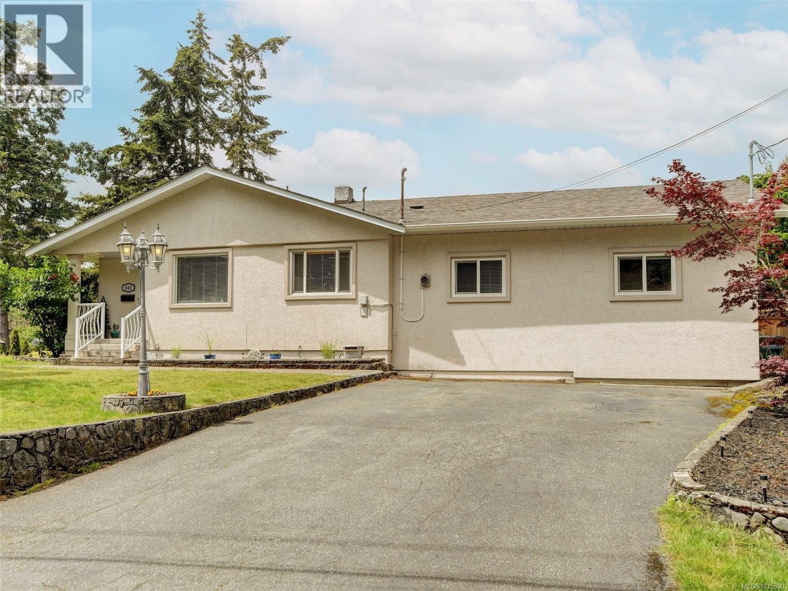  640 Strandlund Avenue, Langford