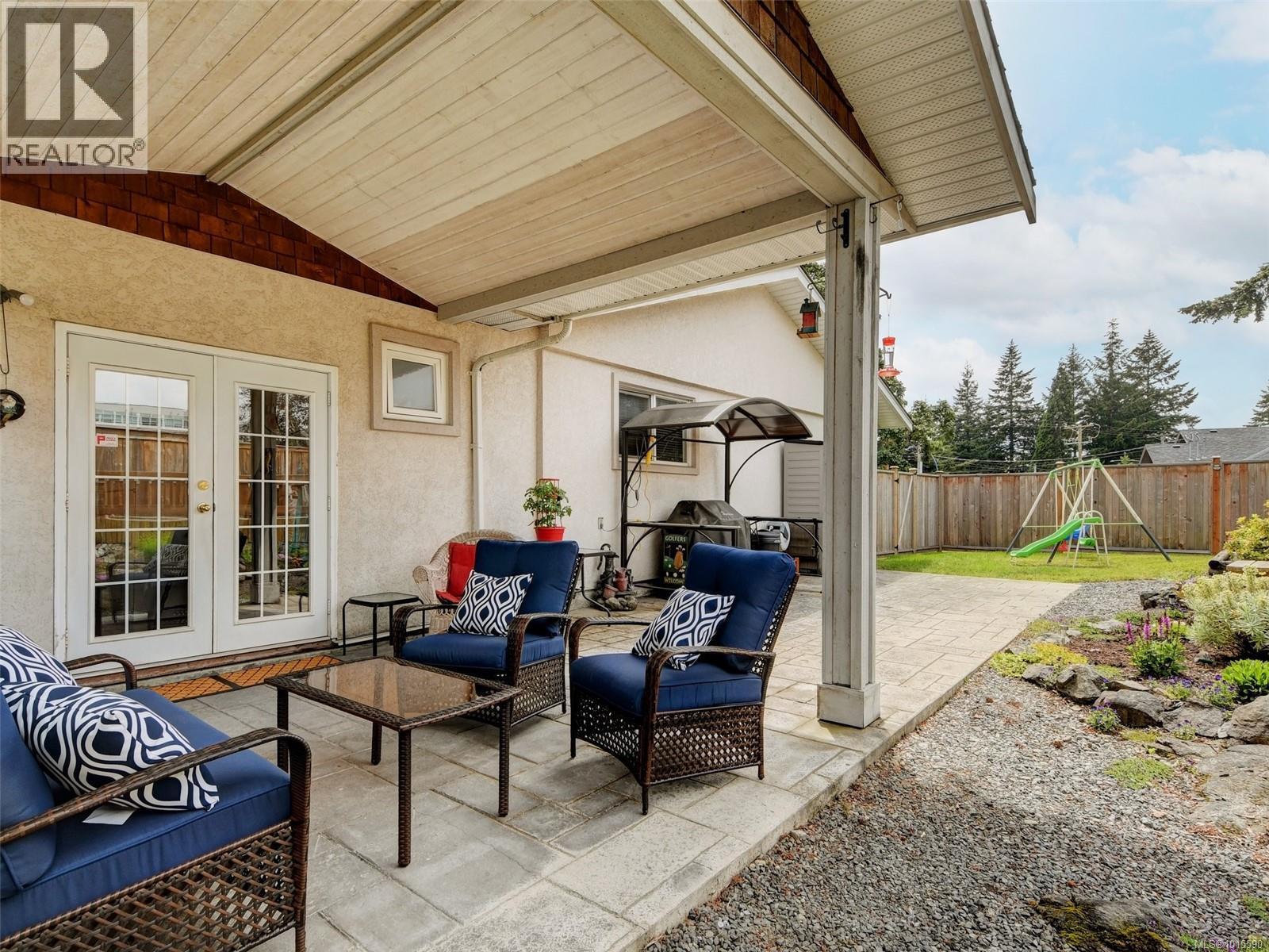  640 Strandlund Avenue, Langford