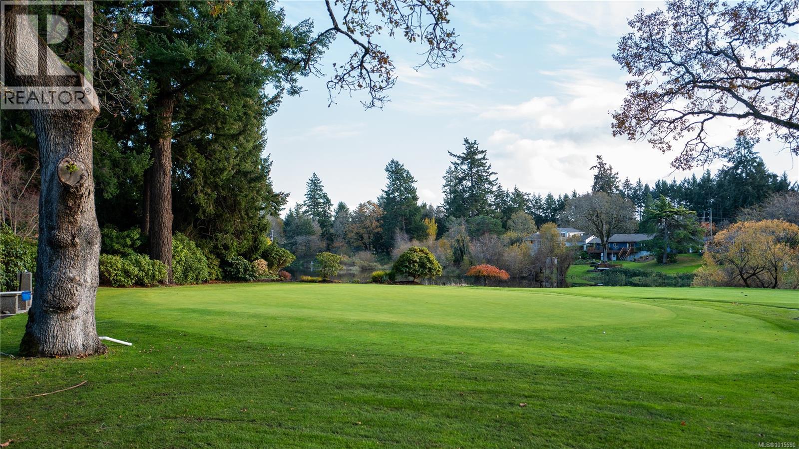  640 Strandlund Avenue, Langford