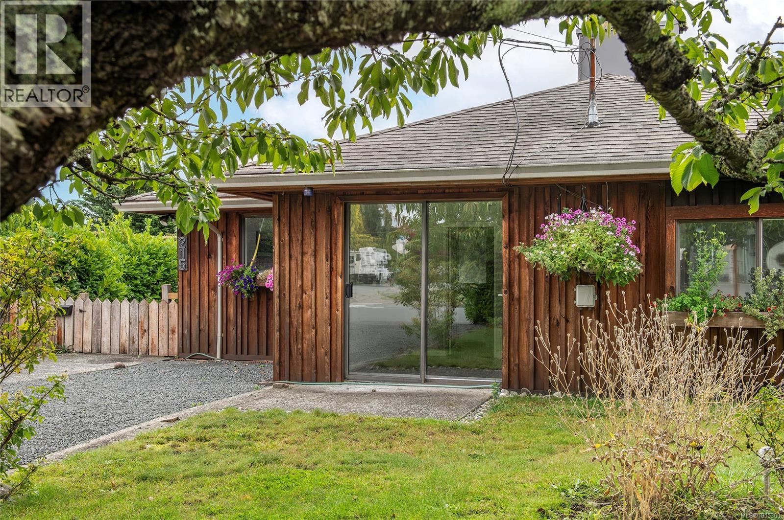 217 Larwood Rd, Campbell River