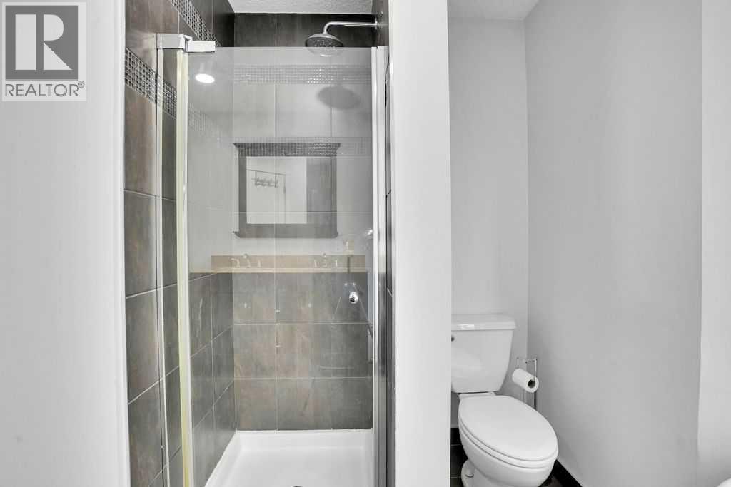 Single Family House 4 Level for Sale in  Wood Valley Place SW Woodbine Calgary 
