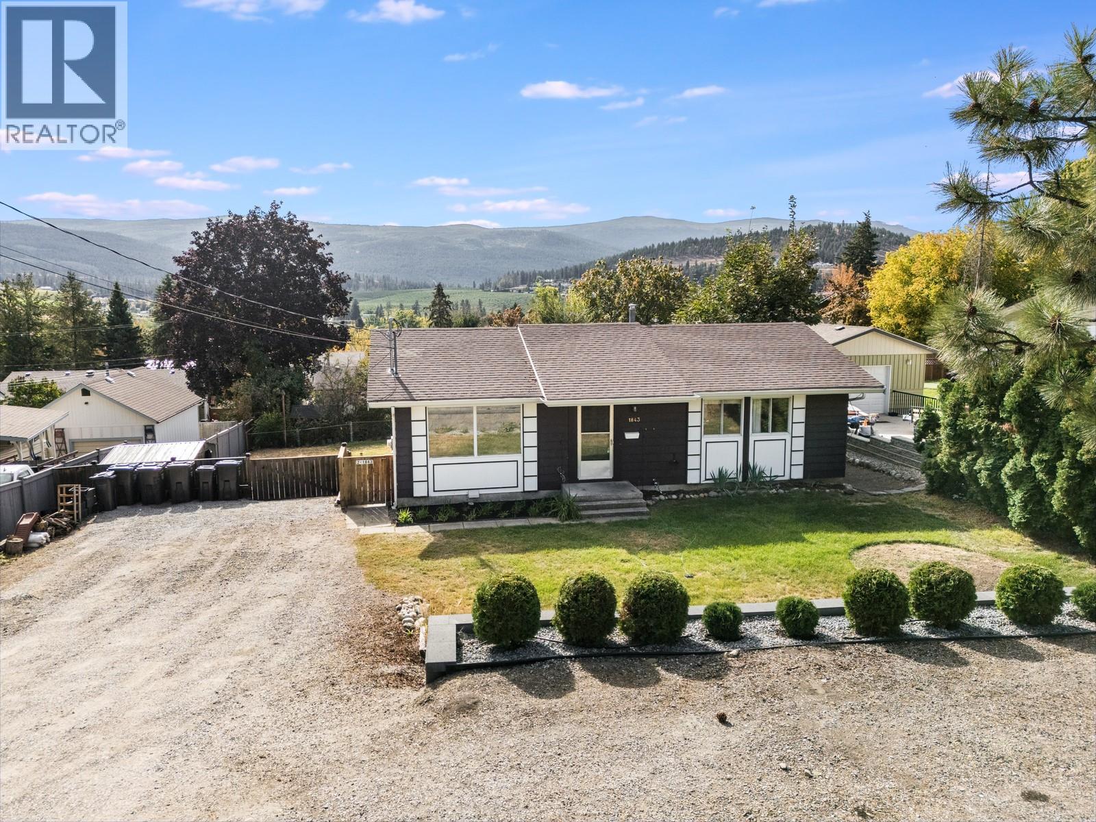 1843 Golbeck Court, Kelowna