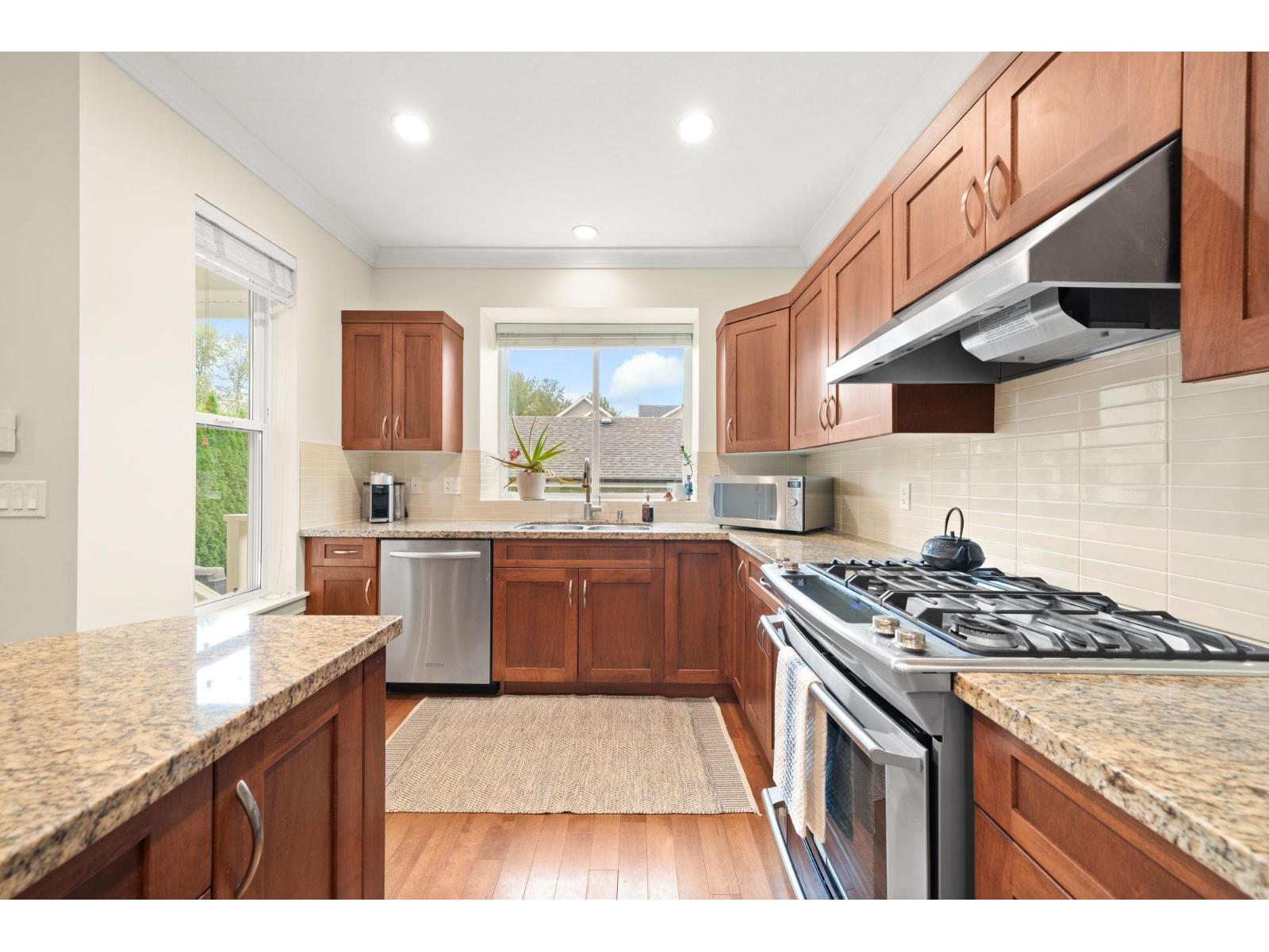 9445 KANAKA STREET, Langley