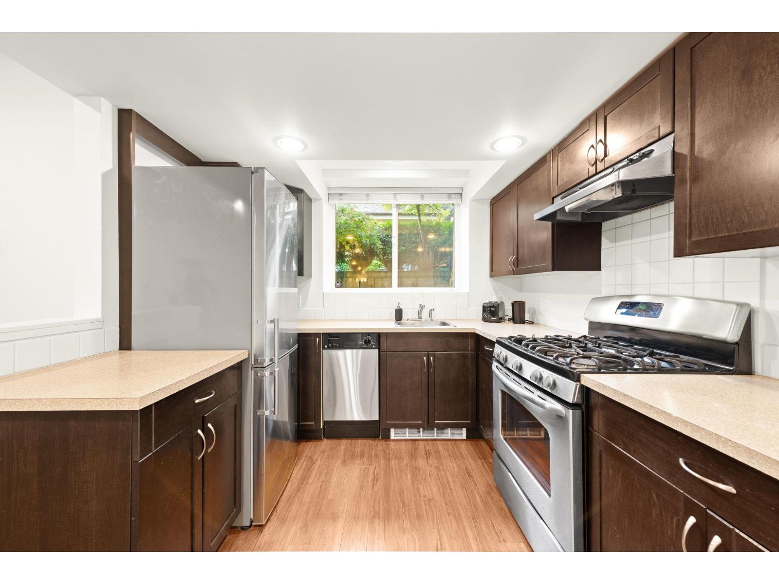 9445 KANAKA STREET, Langley