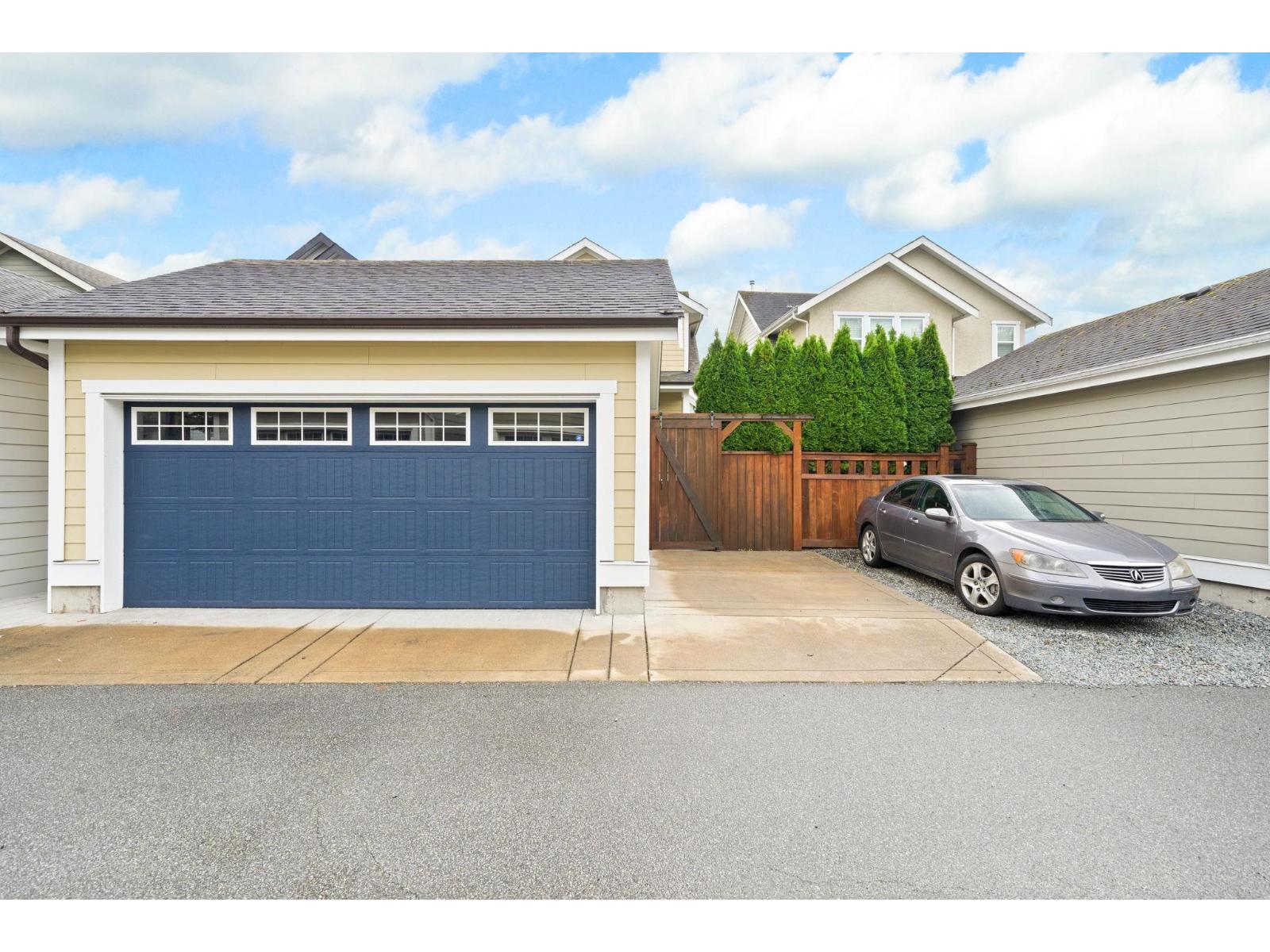9445 KANAKA STREET, Langley