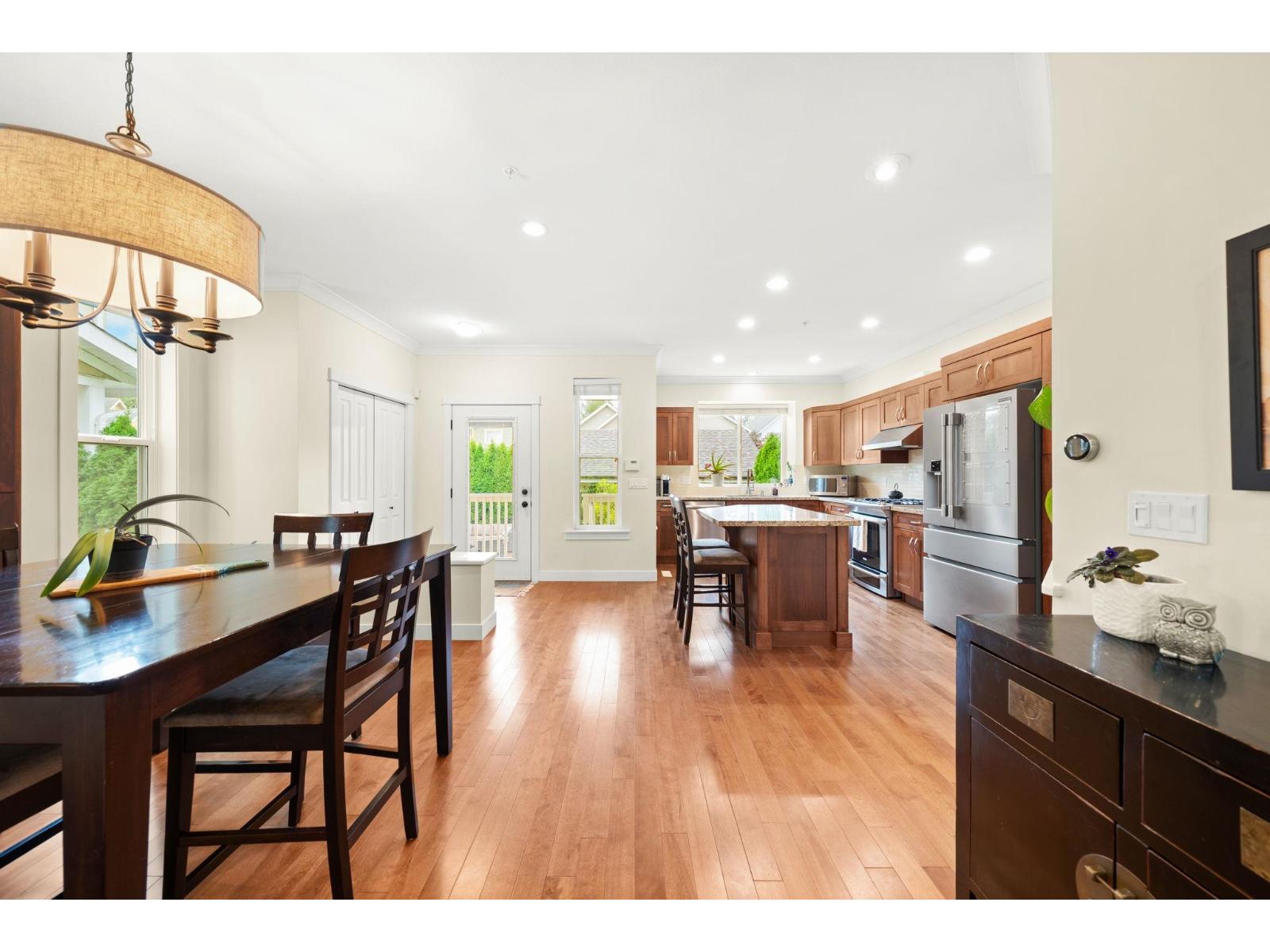 9445 KANAKA STREET, Langley