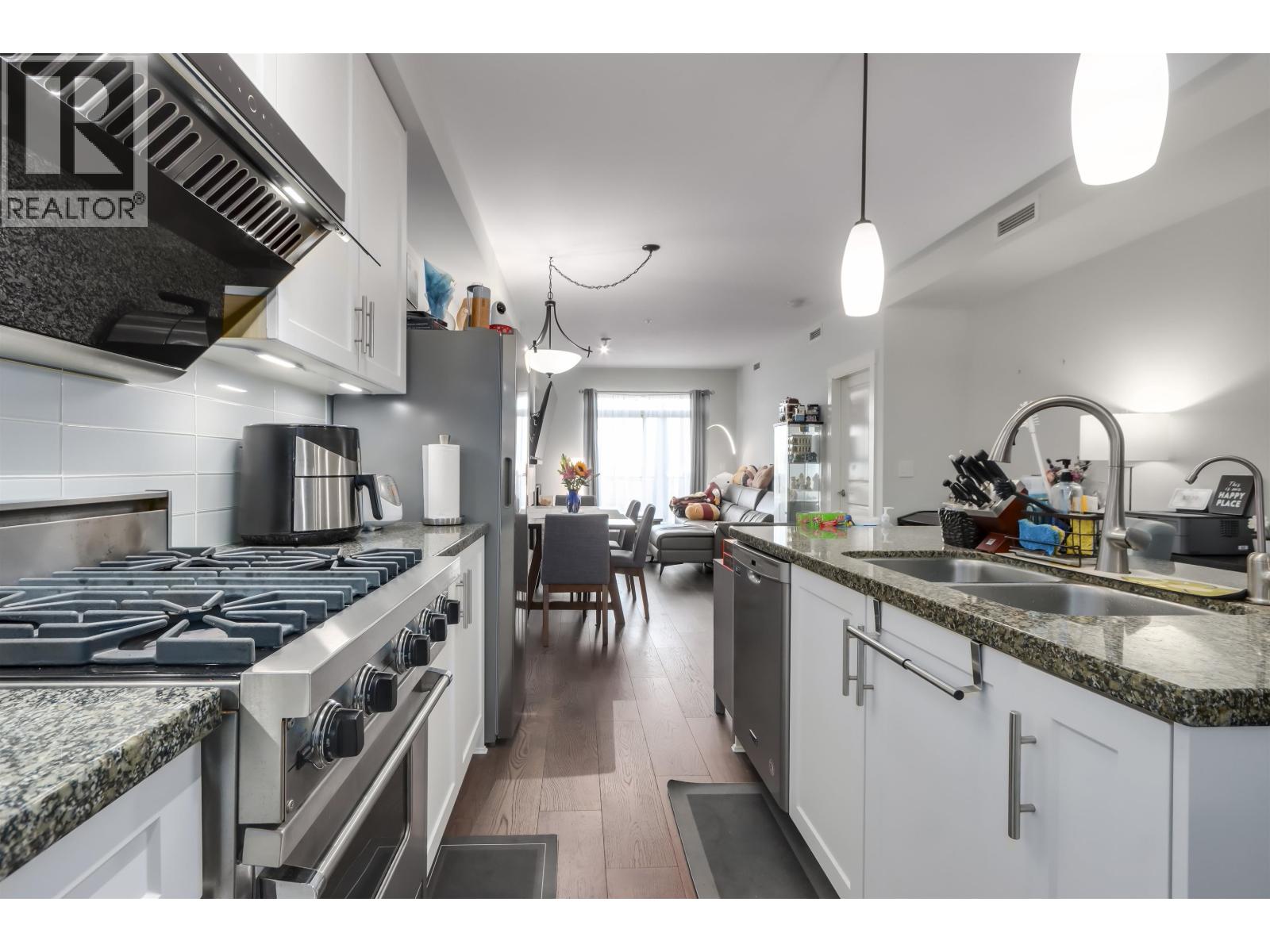 #209-6077 LONDON Road, Richmond