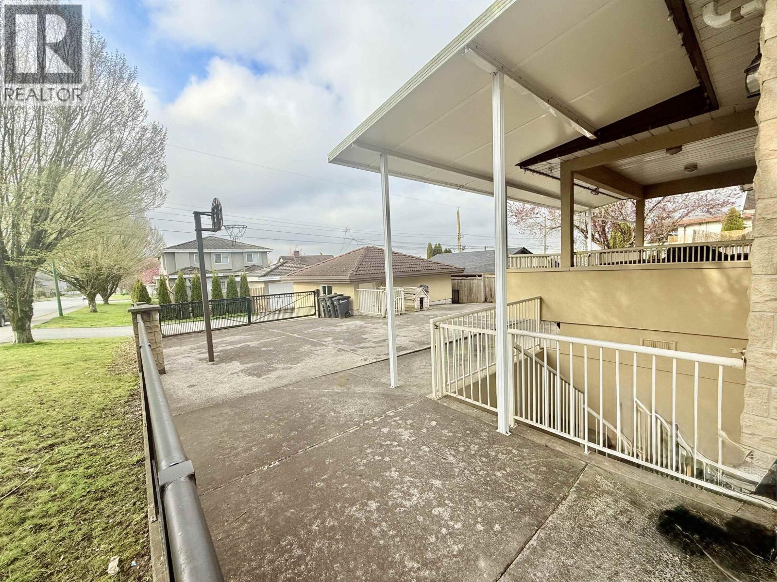 733 MACDONALD AVENUE, Burnaby