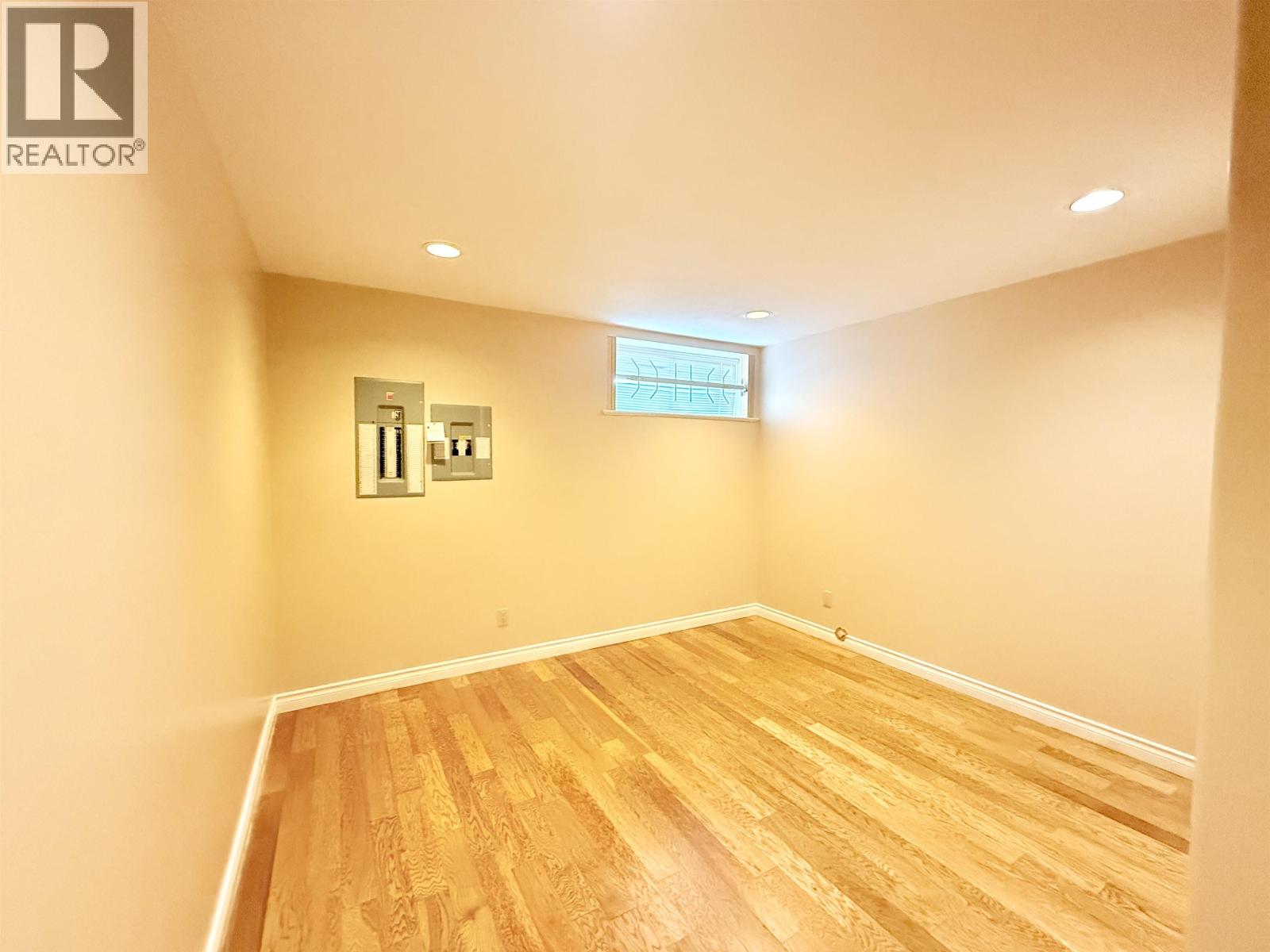 733 MACDONALD AVENUE, Burnaby