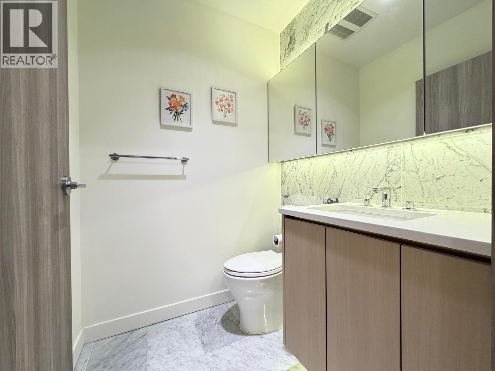8180 NUNAVUT LANE, Vancouver