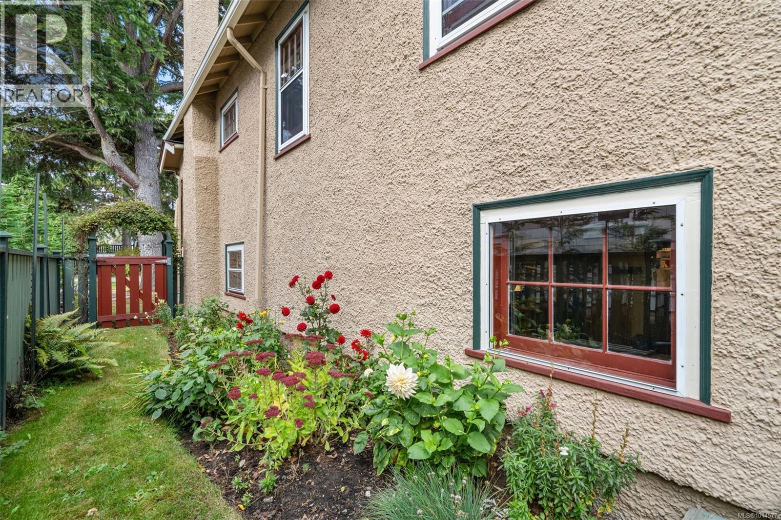 985 Island Road, Oak Bay