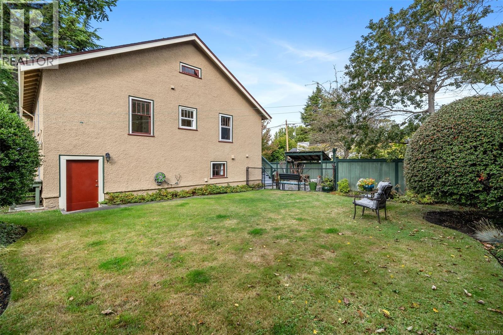  985 Island Road, Oak Bay