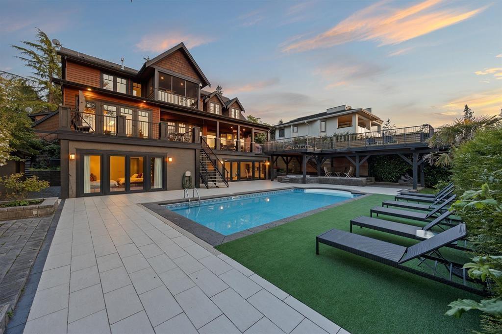 2737 CRESCENT DRIVE, Surrey