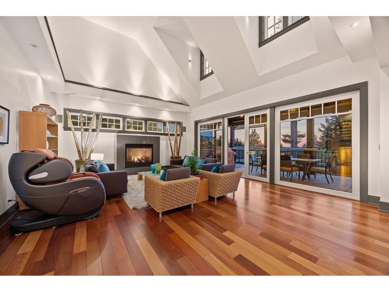 2737 CRESCENT DRIVE, Surrey