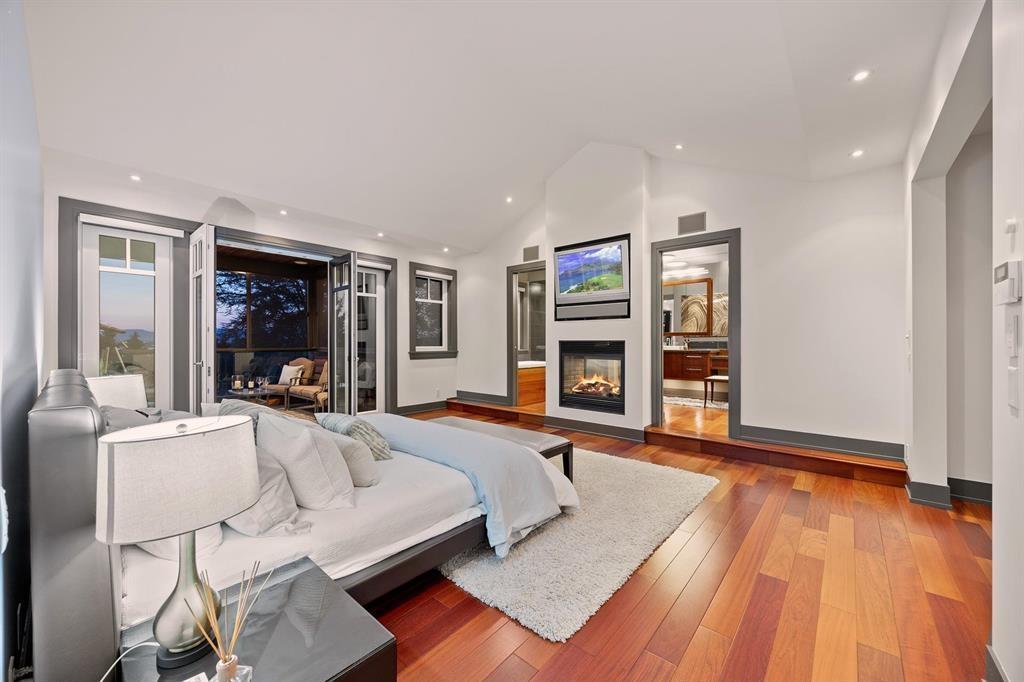 2737 CRESCENT DRIVE, Surrey