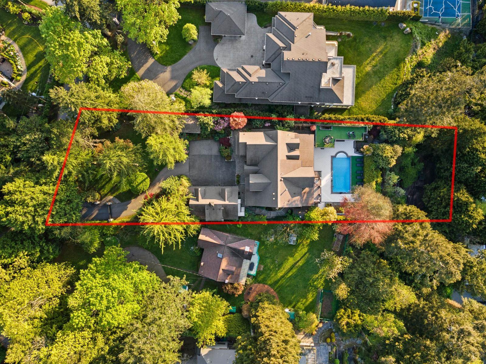 2737 CRESCENT DRIVE, Surrey