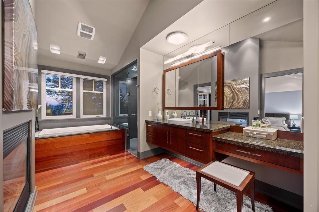 2737 CRESCENT DRIVE, Surrey