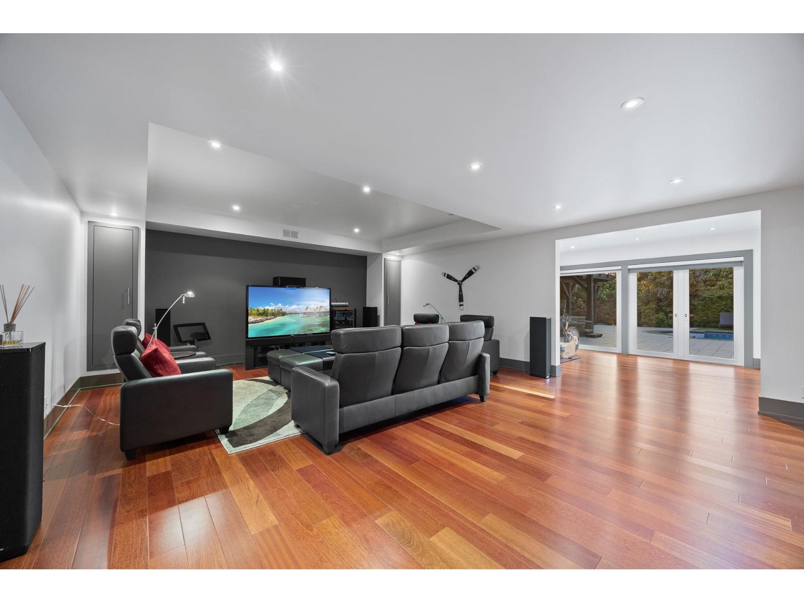 2737 CRESCENT DRIVE, Surrey