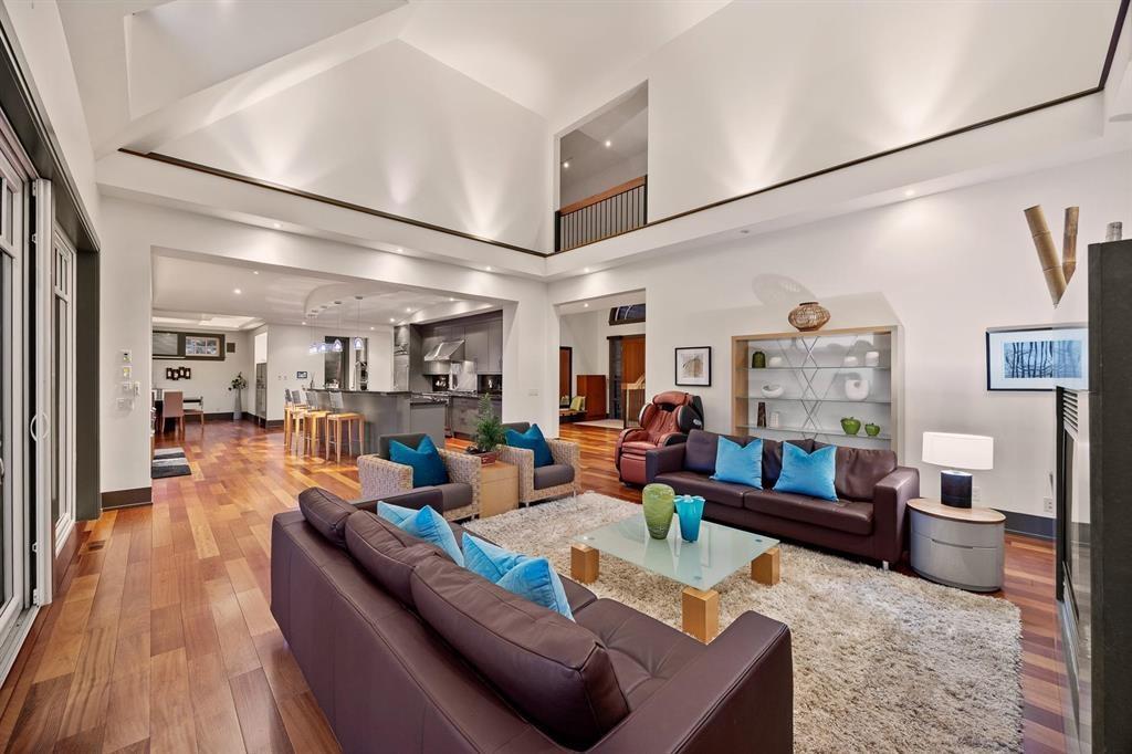 2737 CRESCENT DRIVE, Surrey