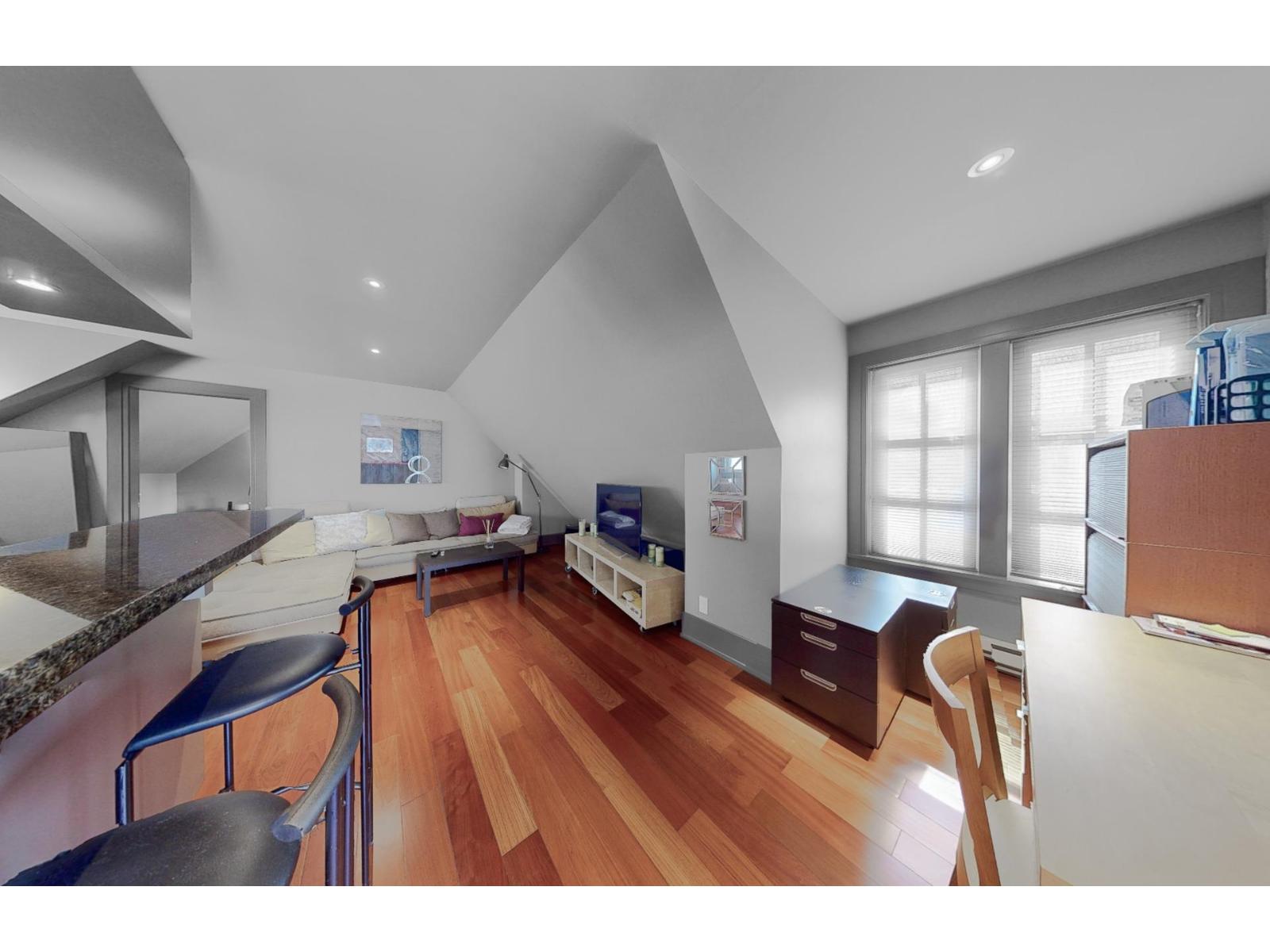 2737 CRESCENT DRIVE, Surrey