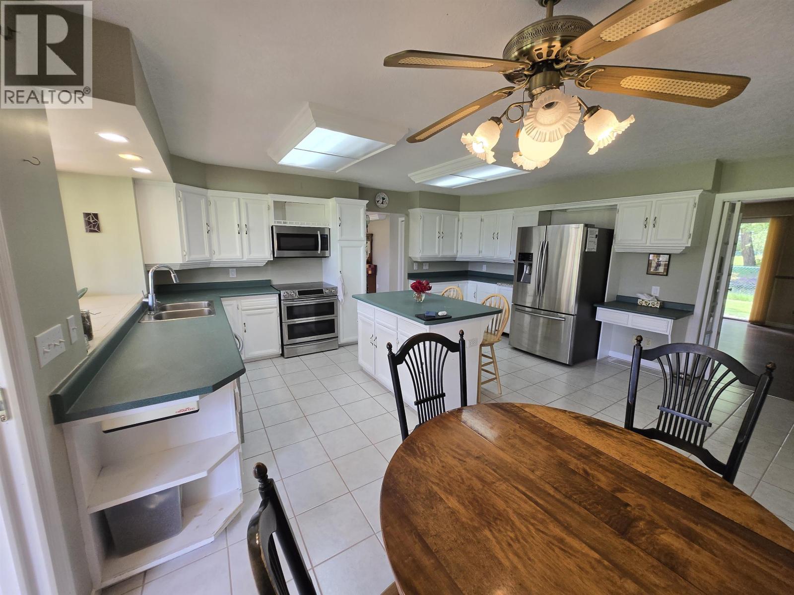 2211 E SALES ROAD, Quesnel