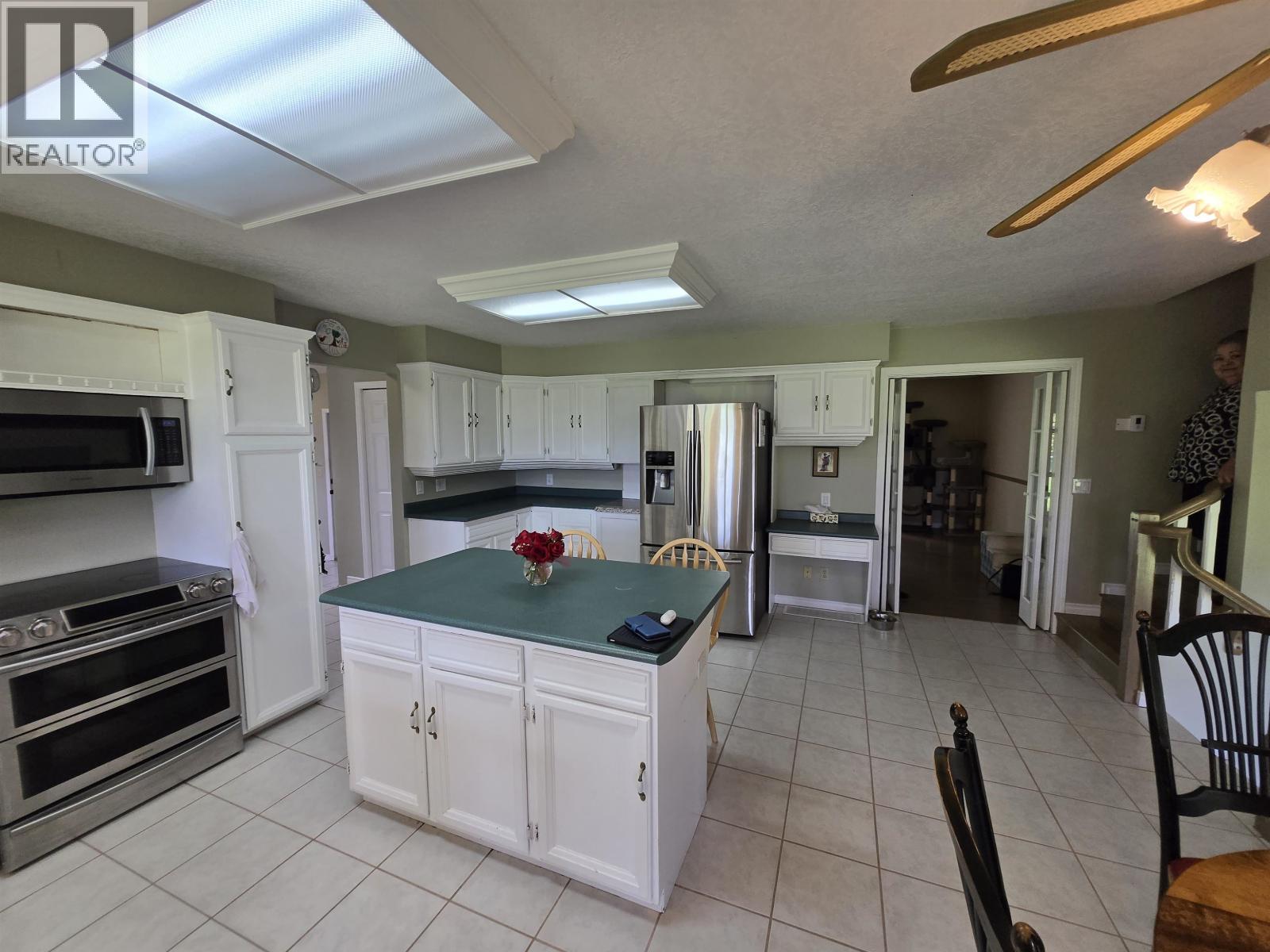 2211 E SALES ROAD, Quesnel